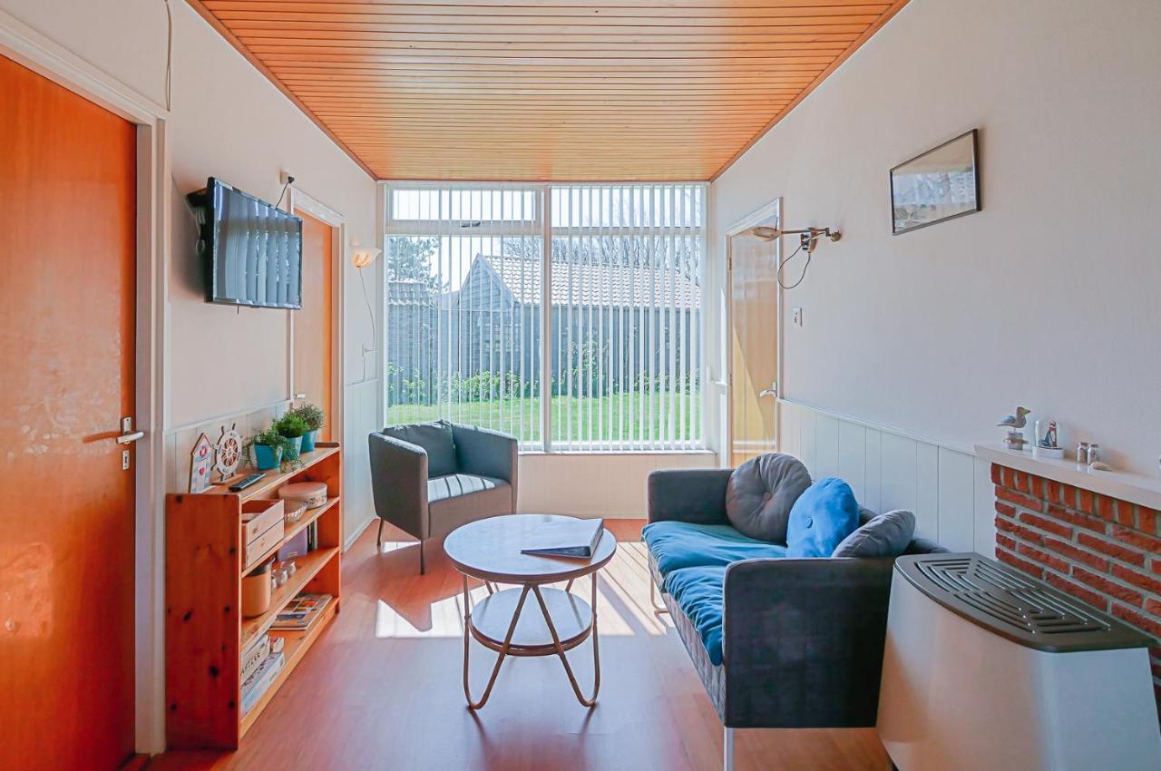 Eenvoudig Zomerhuisje Back To The 70's - Aan Zee Holiday home